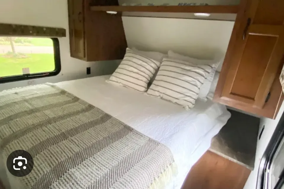 Liz and Jeff's Jayco 32BHDS Travel Trailer
