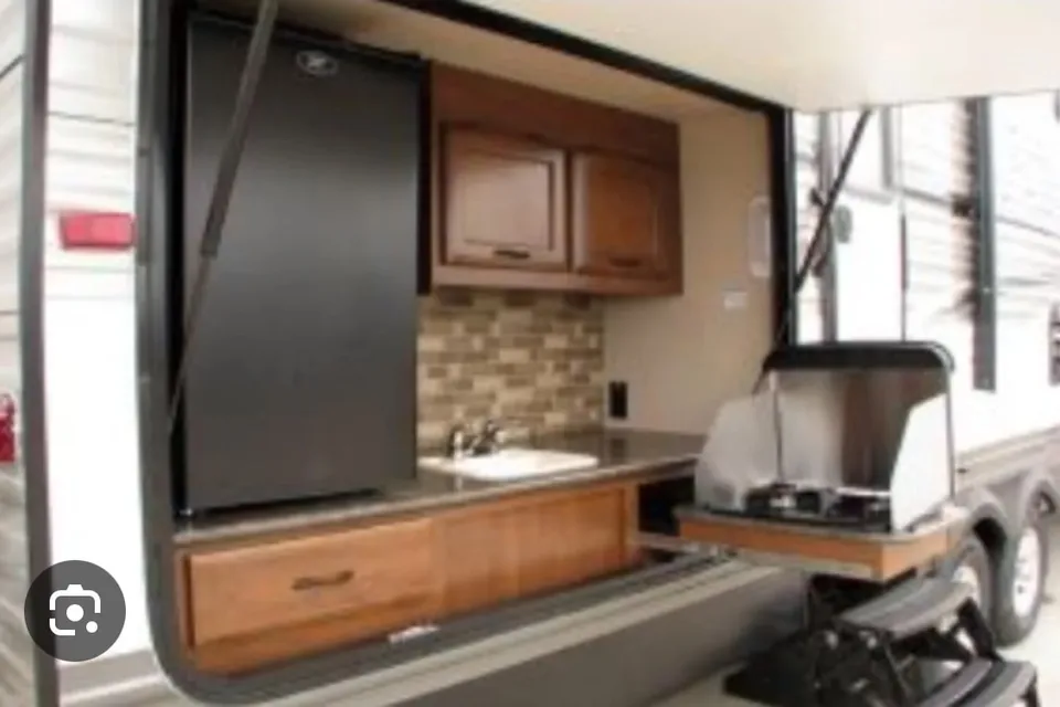 Liz and Jeff's Jayco 32BHDS Travel Trailer