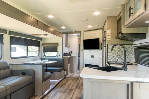 Dutchmen Coleman Light | Driftwood Vacation