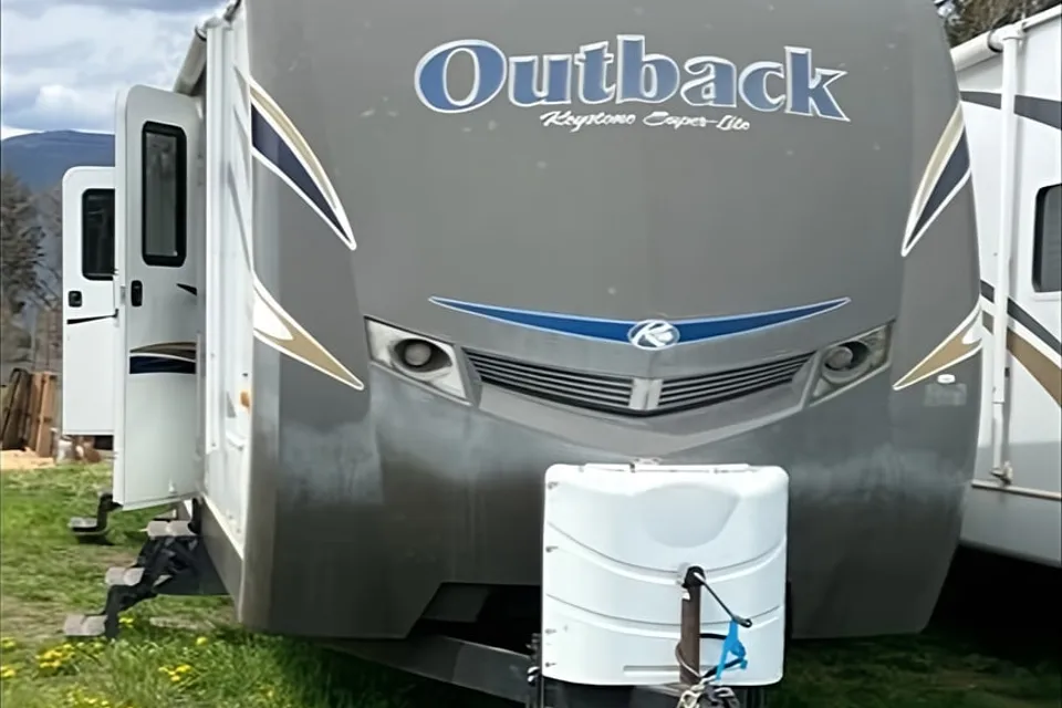 Outback Keystone Ultra Light Travel Trailer
