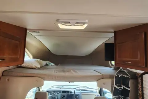 Sarah's Four winds 19G Class C