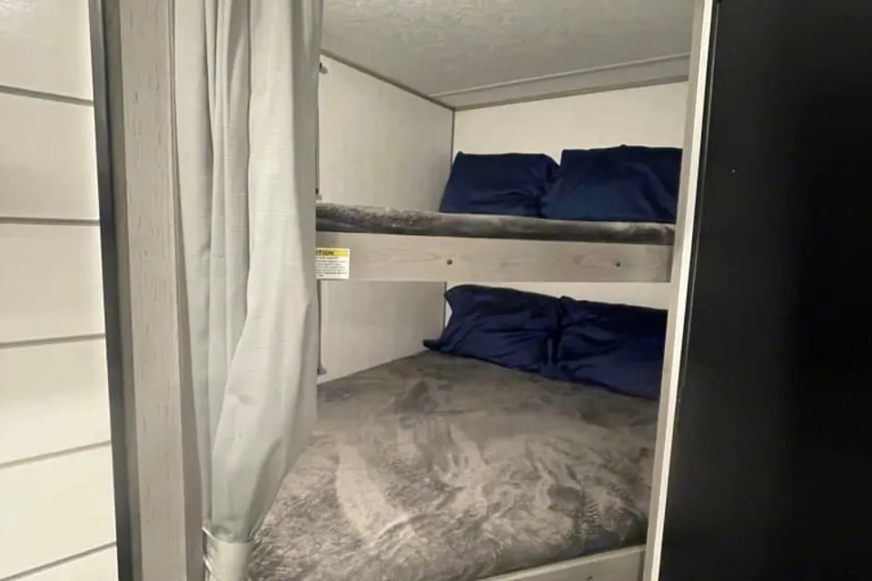 Alicia and David's Glamper Camper