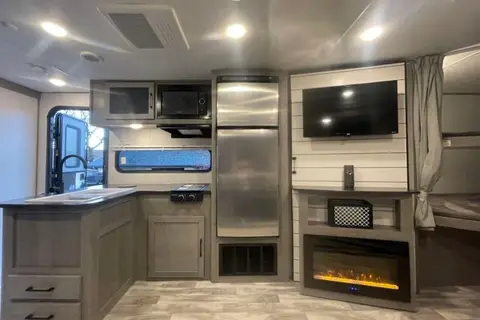 Alicia and David's Glamper Camper