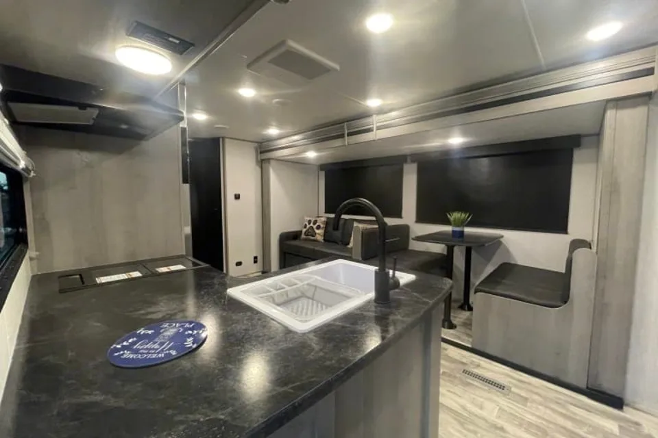 Alicia and David's Glamper Camper