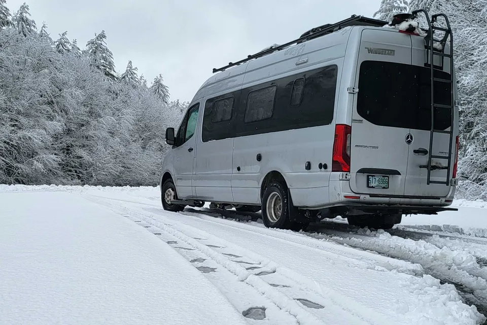 Don's Winnebago Boldt Class B