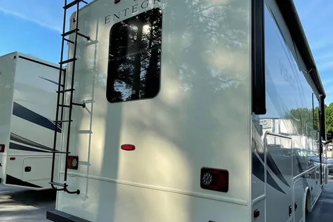 See-Scapes Entegra Vision 29S Class A
