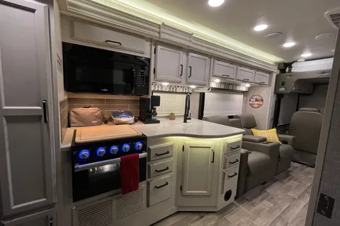 See-Scapes Entegra Vision 29S Class A