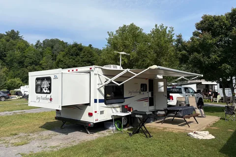 Donald Jayco Jay feather 213 exp Roulotte