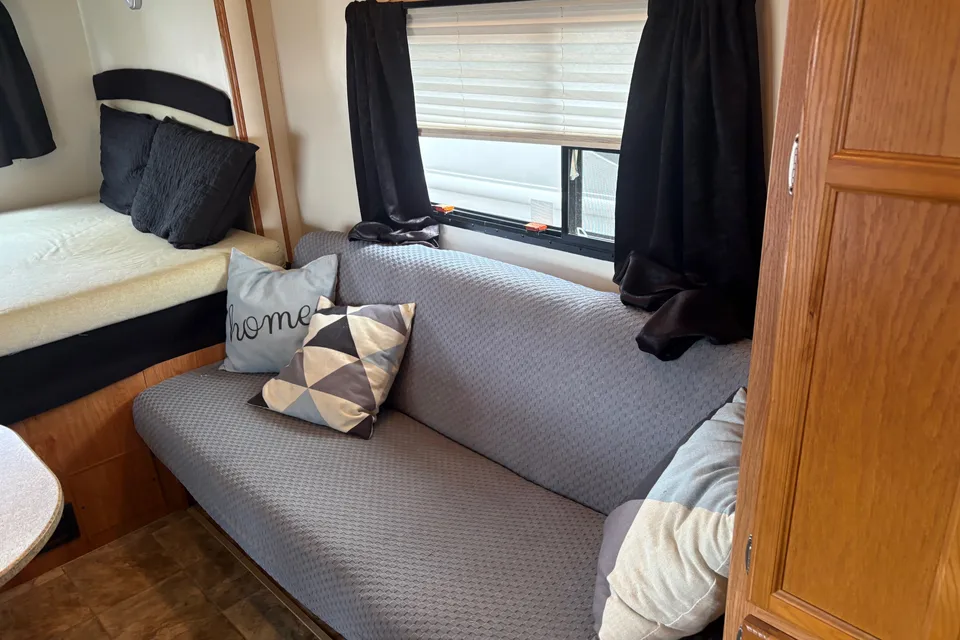 Donald Jayco Jay feather 213 exp Roulotte