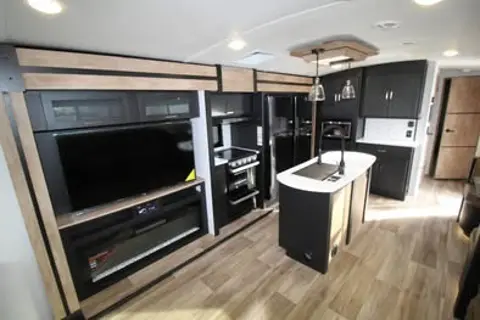 Garrett's Keystone 328RL Travel Trailer 50amp