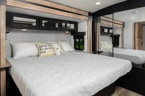 Garrett's Keystone 328RL Travel Trailer 50amp