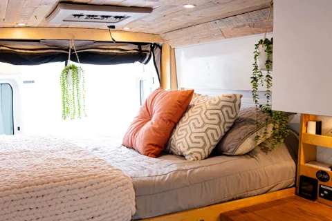 Victoria - Ram Promaster 2500 Classe B