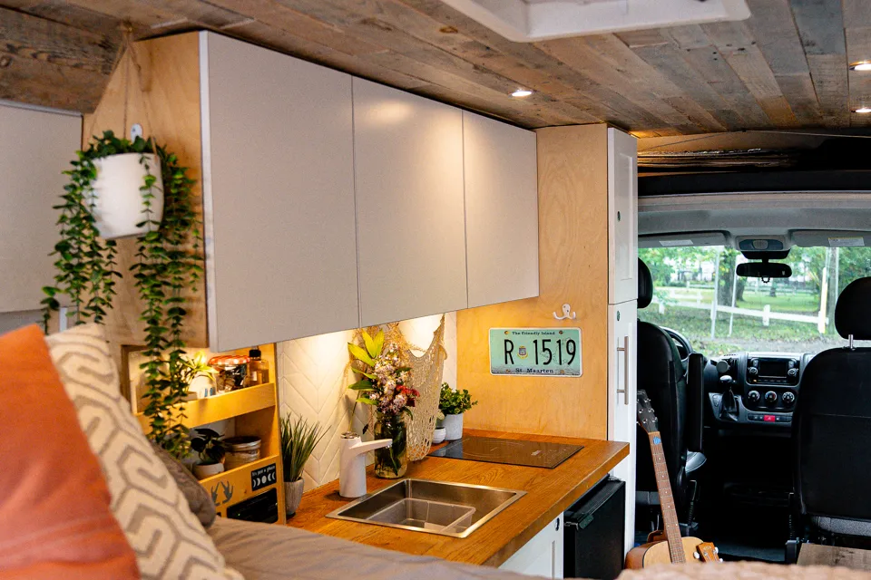 Victoria - Ram Promaster 2500 Classe B