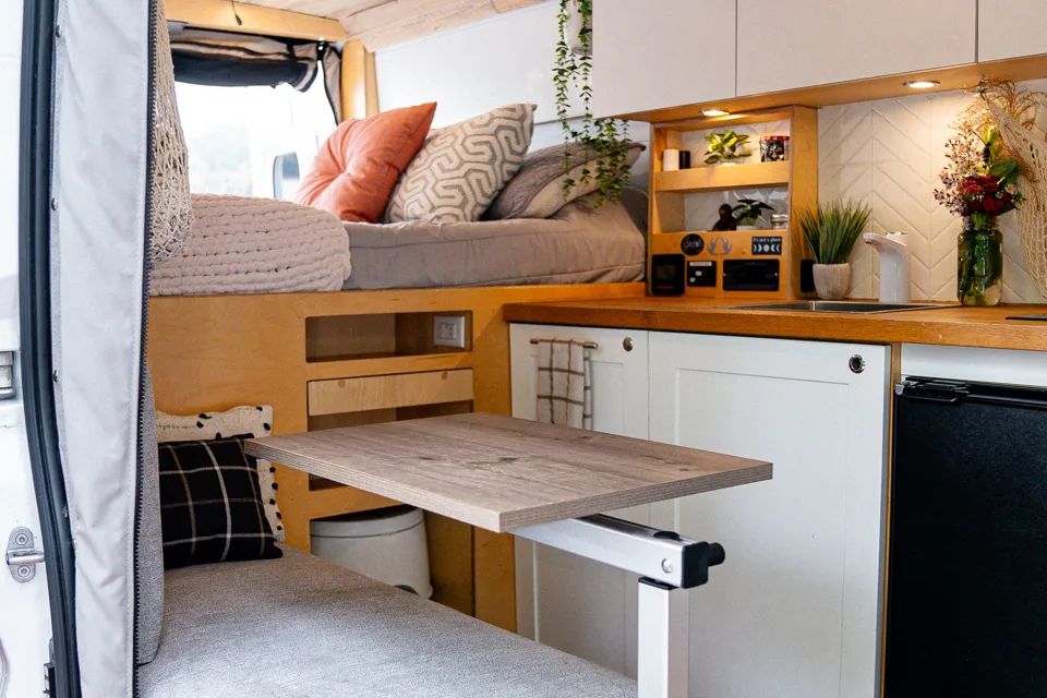 Victoria - Ram Promaster 2500 Classe B