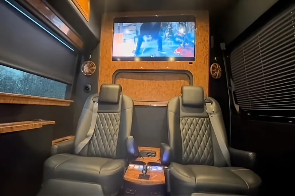 Kevin's Mercedes-Benz MidWest Class C