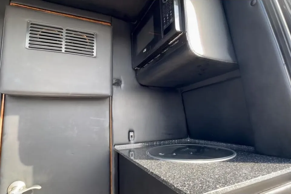 Kevin's Mercedes-Benz MidWest Class C