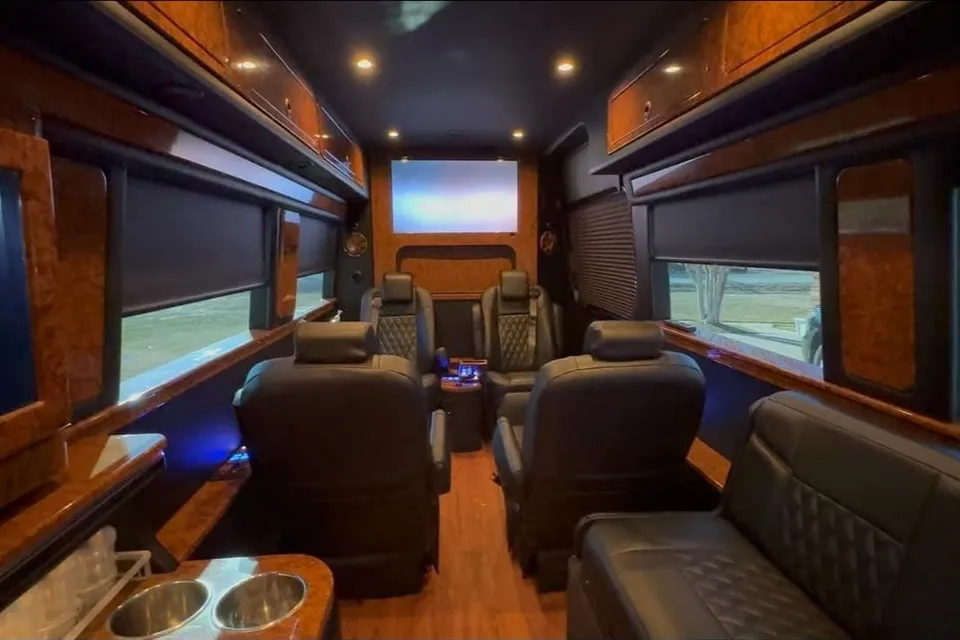 Kevin's Mercedes-Benz MidWest Class C