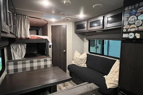 Grand Design Transcend Xplor 247BH Travel Trailer
