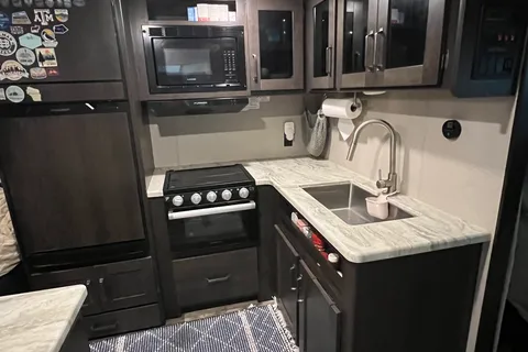 Grand Design Transcend Xplor 247BH Travel Trailer