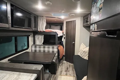 Grand Design Transcend Xplor 247BH Travel Trailer