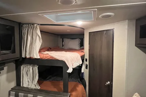 Grand Design Transcend Xplor 247BH Travel Trailer
