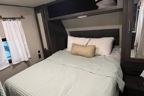 Grand Design Transcend Xplor 247BH Travel Trailer