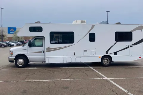 Jesse's Thor Motor Coach Majestic Class C