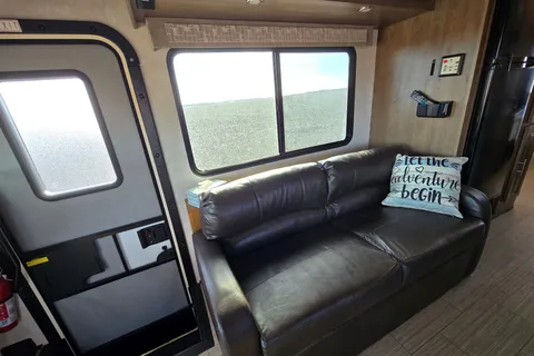 The Defiant - Forest River FR3 32DS Class A