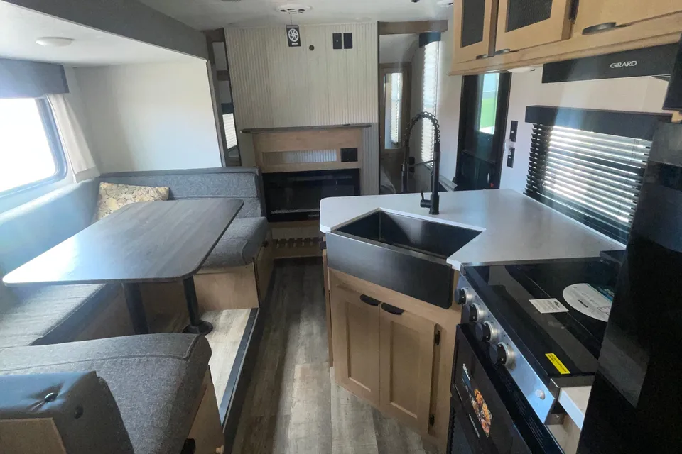 Fernando 's Jayco Grey Wolf Limited Travel Trailer