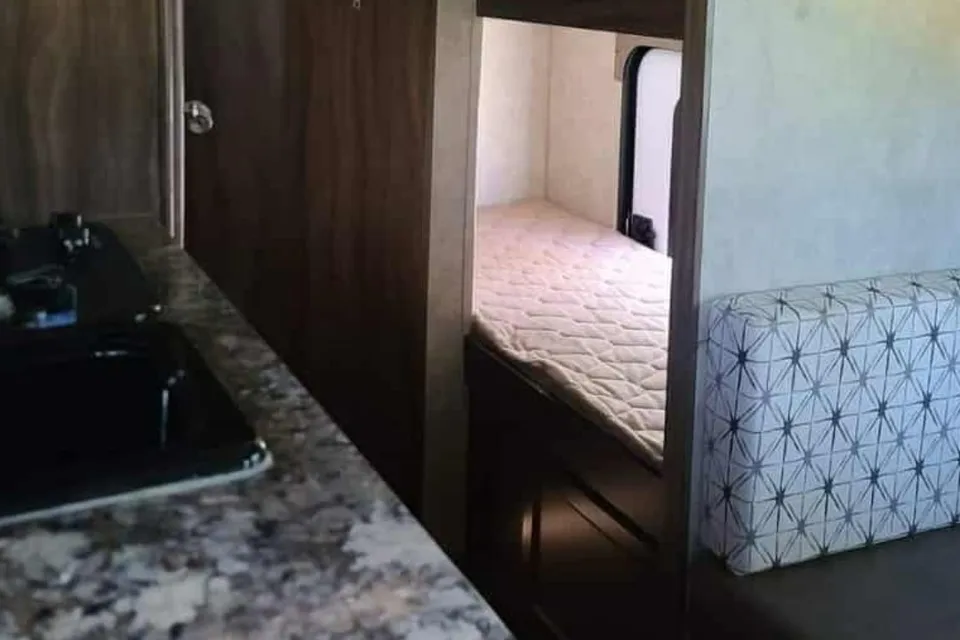 ♡ Make Memories Viking camper ♡