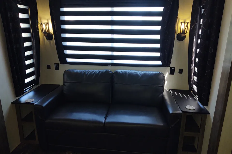 A Family Paradise on Wheels 36 BHQ Cobalt Fifth Wheel