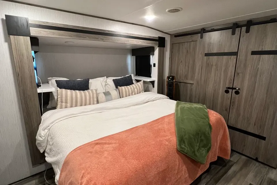 Justin's Cruiser RV South Fork Fifth Wheel