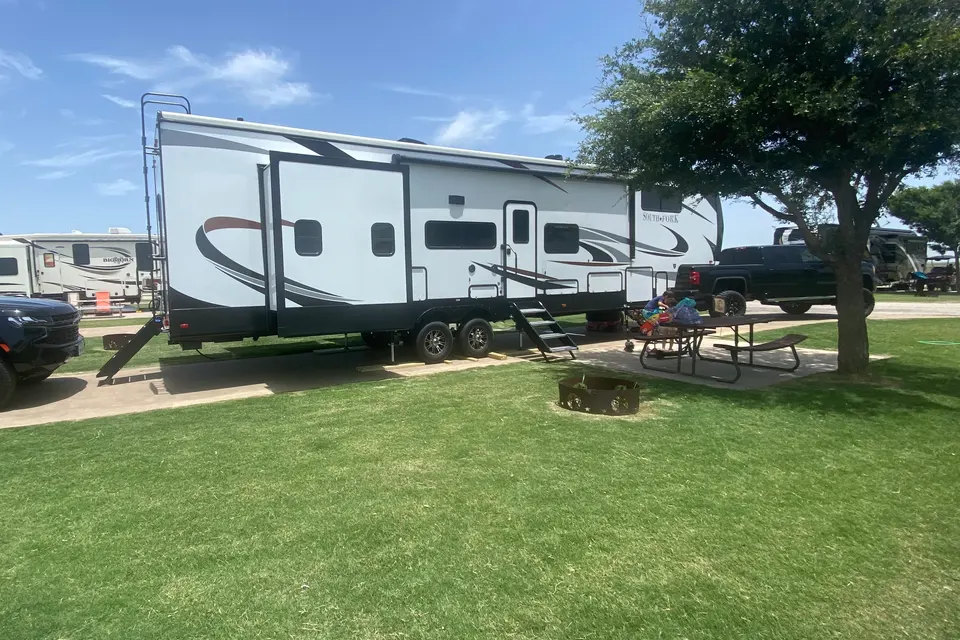 Justin's Cruiser RV South Fork Fifth Wheel