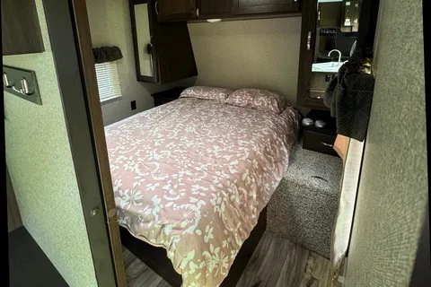 Bunk & Boujee by Jessalyn 