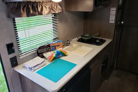 Lantern sleeps 5 and tows easy! Smart TV and on-demand hot water, tiny home on wheels.