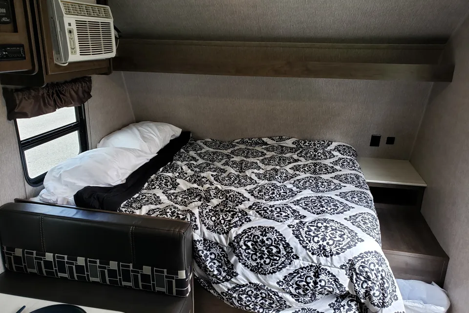 Lantern sleeps 5 and tows easy! Smart TV and on-demand hot water, tiny home on wheels.
