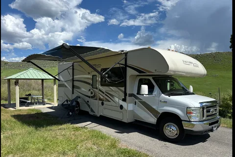 *New Listing* 2016 Thor Freedom Elite 29FE