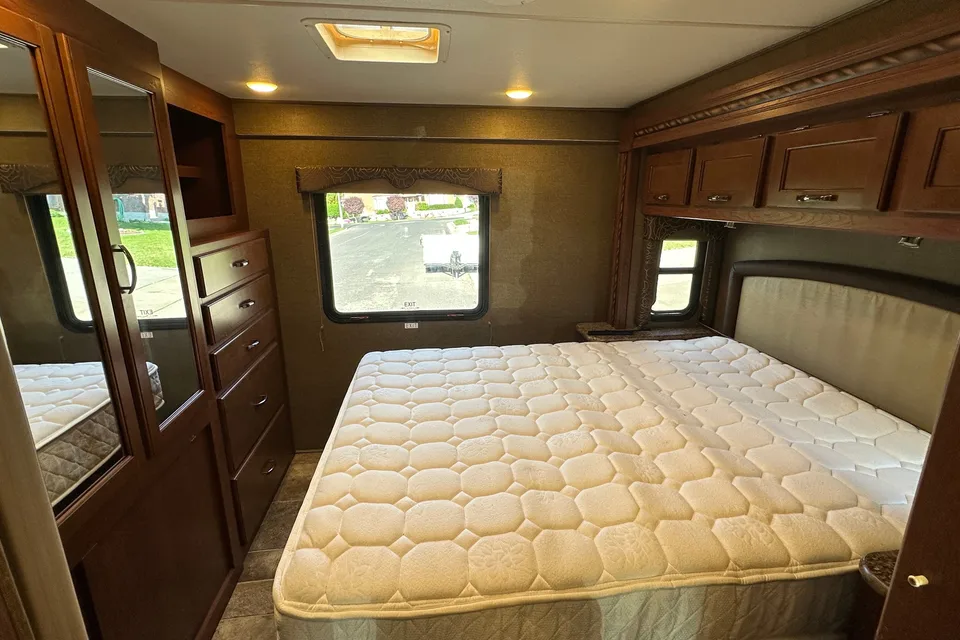 *New Listing* 2016 Thor Freedom Elite 29FE
