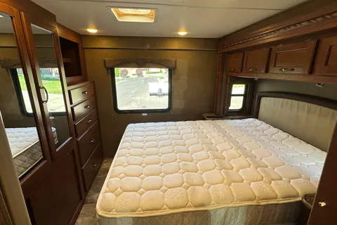 *New Listing* 2016 Thor Freedom Elite 29FE