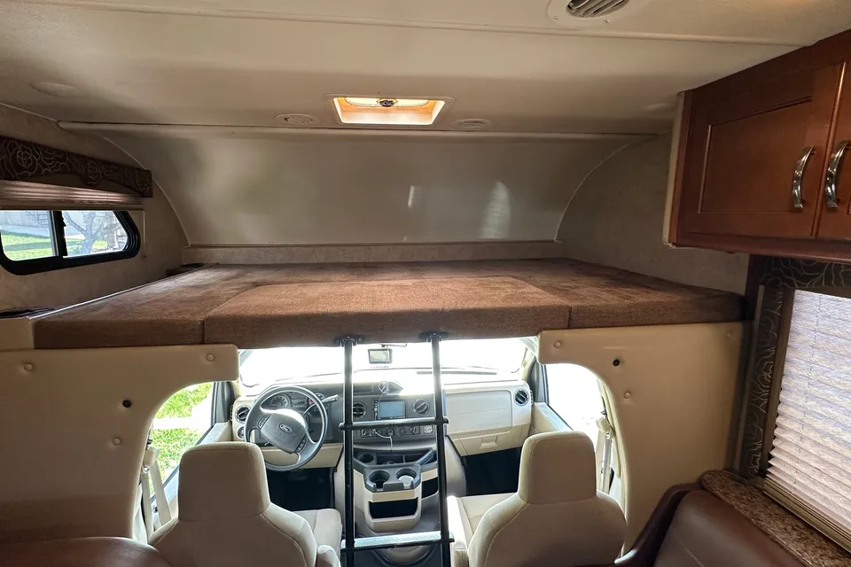 *New Listing* 2016 Thor Freedom Elite 29FE