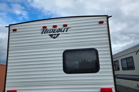 Keystone Hideout Toy hauler