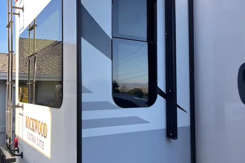 Cozy Coast Escape: 2020 Rockwood Ultra Lite 2888WS