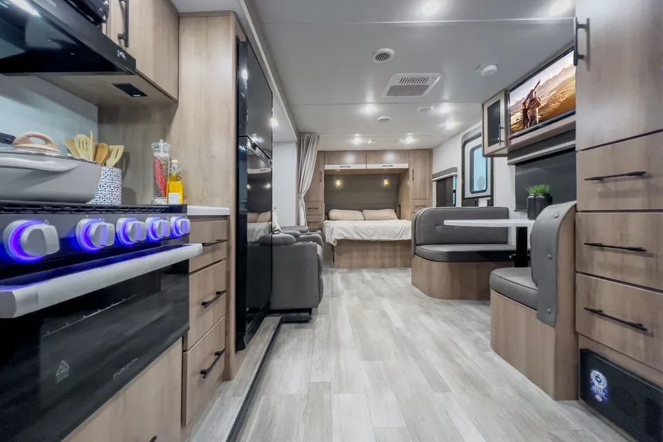 Fully Equipped Couples Glamping Travel Trailer