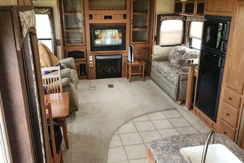 Sams Forest River sierra Fifth Wheel