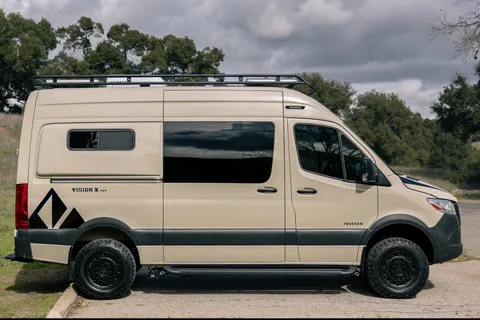 “La Explora”  LUXURY Mercedes Sprinter Campervan