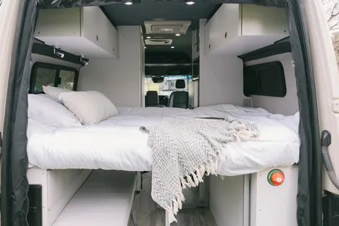 “La Explora”  LUXURY Mercedes Sprinter Campervan