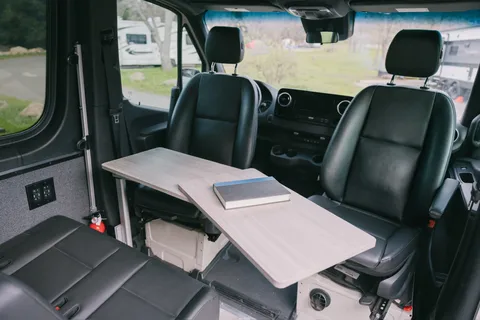 “La Explora”  LUXURY Mercedes Sprinter Campervan