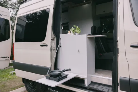 “La Explora”  LUXURY Mercedes Sprinter Campervan