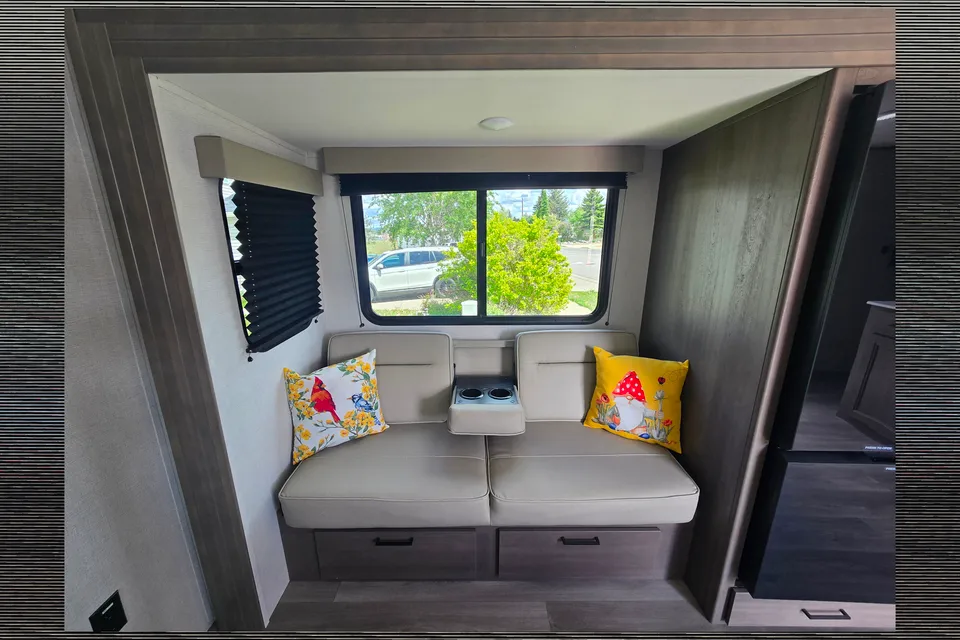 J&J Rv Rentals Grand Design