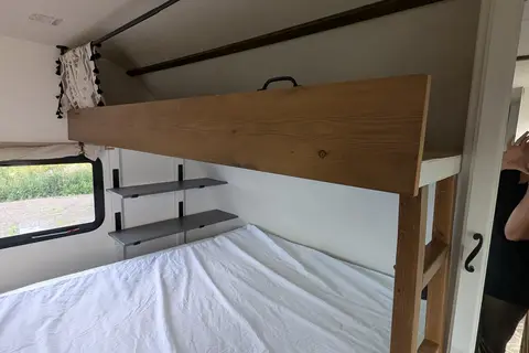 Brager's Coachmen Freedom express Travel Trailer